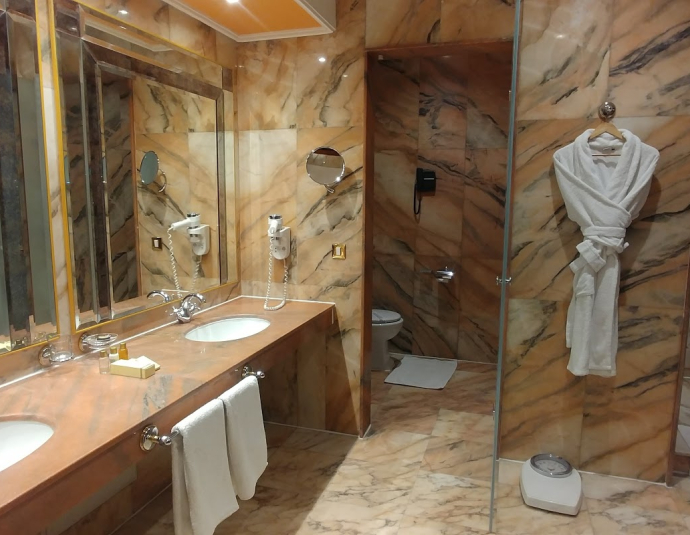 Royal Mirage Deluxe Hotel