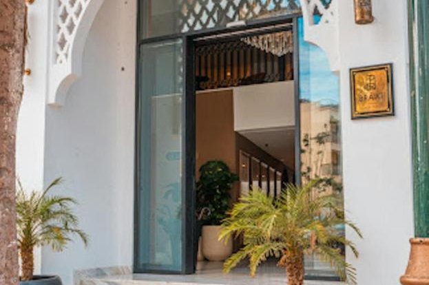 BRĂAT Hôtel