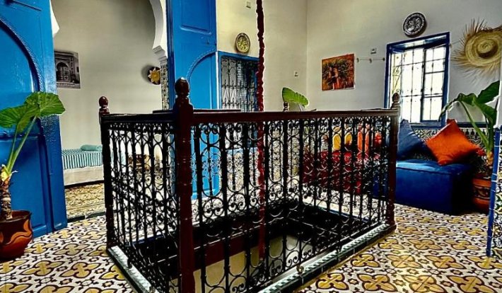 Riad borj blue